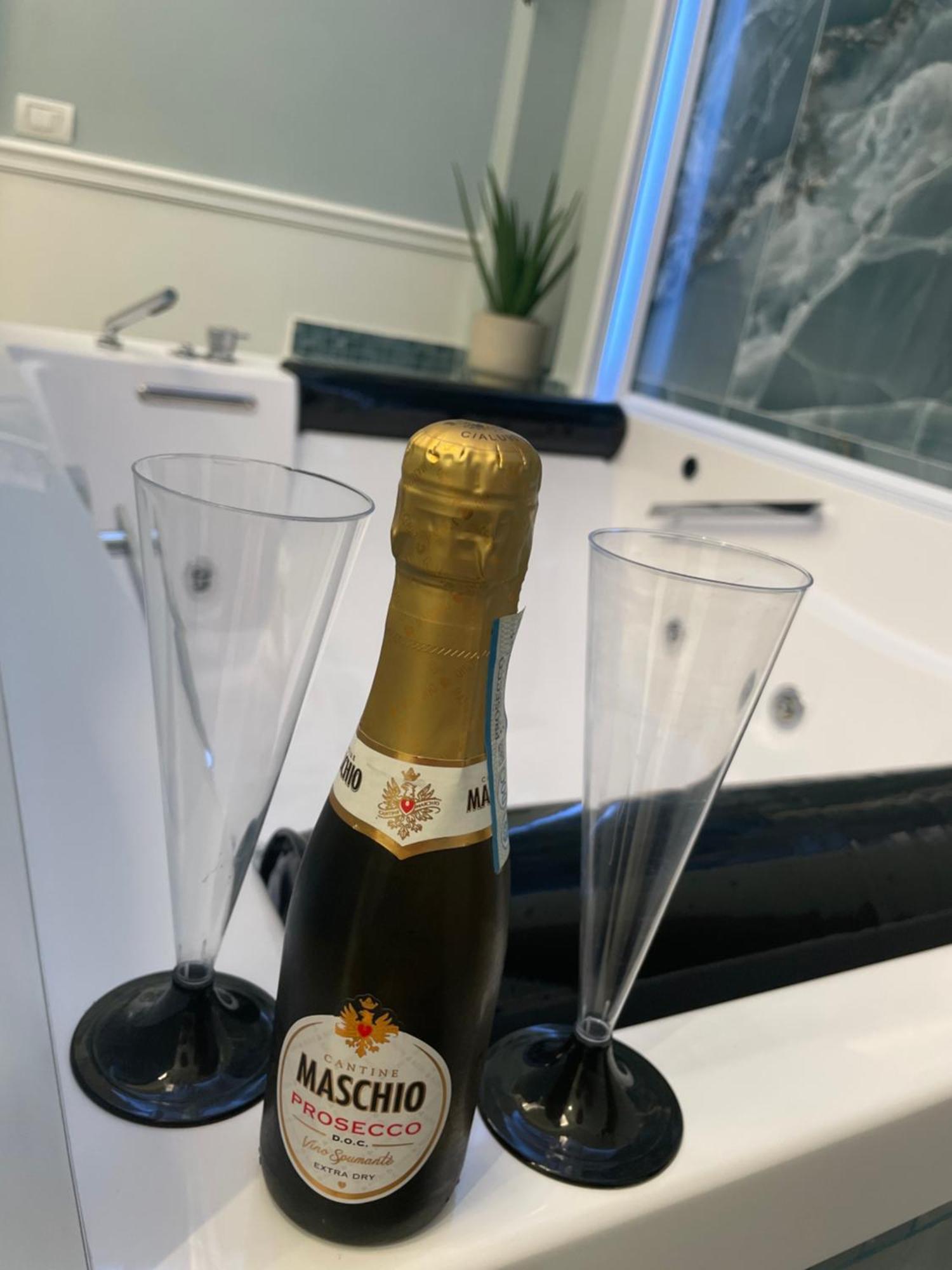 Sunny Suite Napoli Zewnętrze zdjęcie